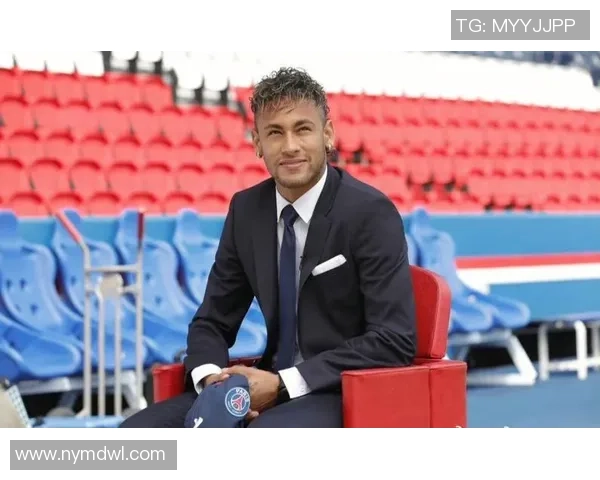 足球明星魅力瞬间半身照欣赏展现他们的风采与激情